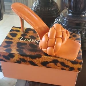 Woven puffy sandals/mules